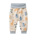 Beige Babyhose mit buntem Zoo-Muster, elastischem Umschlagbund und Beinbündchen