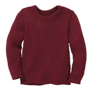 Eine Bio "Aran" Strickpullover von Disana aus Merinowolle in der Farbe Cassis