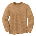 Eine Bio "Aran" Strickpullover von Disana aus Merinowolle in der Farbe Karamell