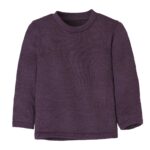 Ein Bio Strickpullover von Disana aus Merinowolle in der Farbe Aubergine